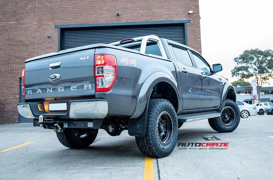 FORD RANGER ANZA MATTE BLACK WITH ANTHRACITE RING